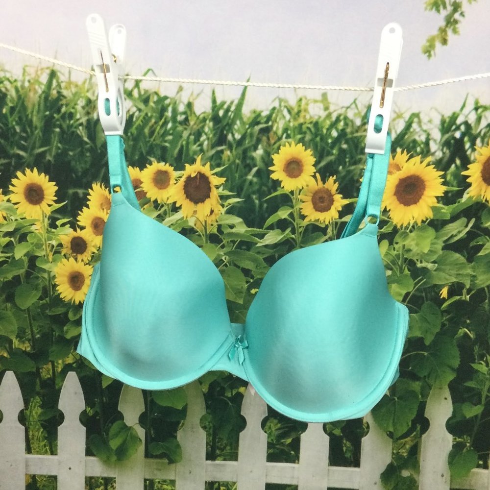 Victoria's Secret Aqua Underwire Bra